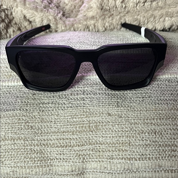 Oakley Matte Black Sunglasses INSTAGATOR - Picture 2 of 5